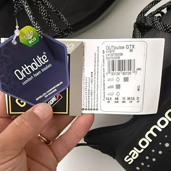 Salomon Men's Black and Gray Athletic Shoes - Picture 5 of 5